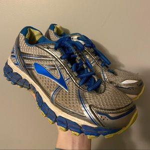 WOMENS BROOKS ADRENALINE GTS 16